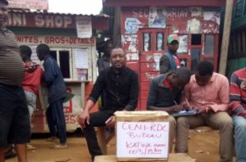 Article : Soucieux d’élire, des jeunes de Butembo et Beni improvisent leurs propres bureaux de vote